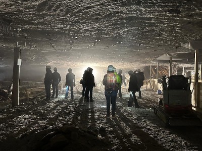 Salzbergwerk_unter_Tage_02.jpeg