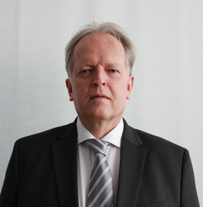 Porträt Direktor Kurt Pecher