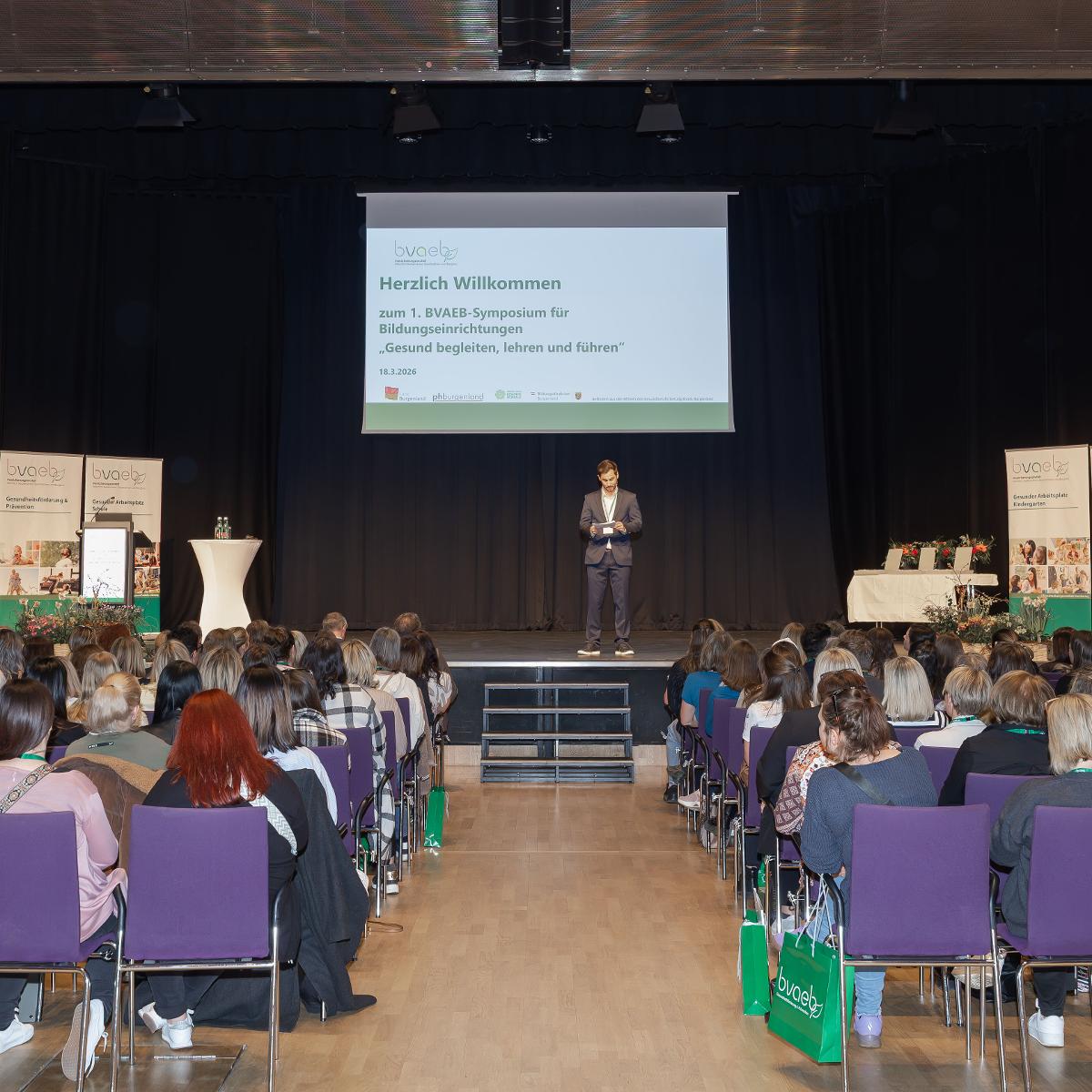 Mehr Informationen zum Thema: Erfolgreicher Auftakt: BVAEB-Symposium für alle Bildungseinrichtungen